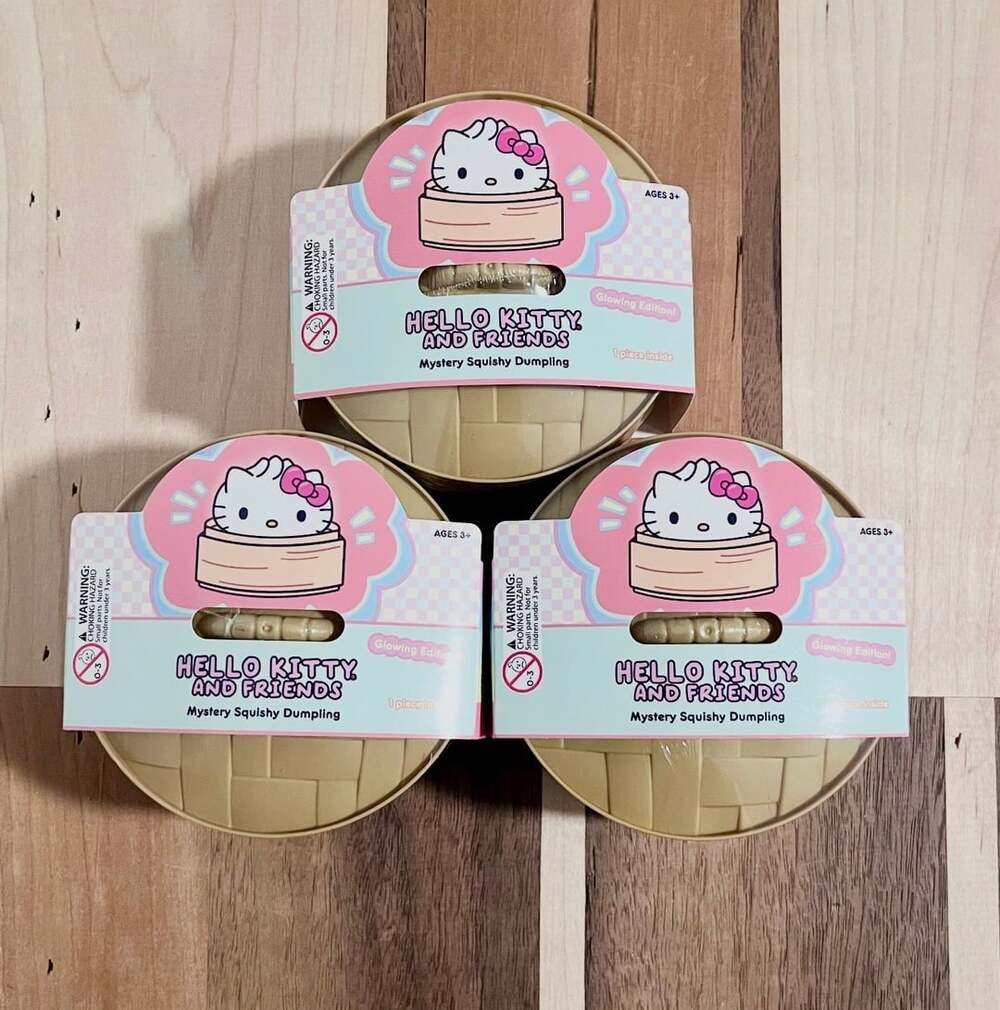 Hello Kitty and Friends Mystery Squishy Dumpling Glowing Edition 3 pieces